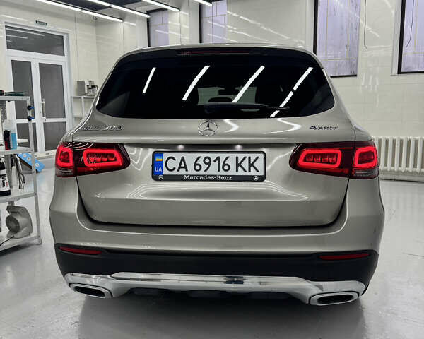 Серый Мерседес ГЛЦ-Класс, объемом двигателя 1.99 л и пробегом 75 тыс. км за 37500 $, фото 8 на Automoto.ua