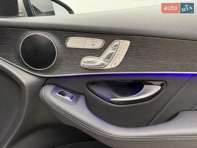 Серый Мерседес ГЛЦ-Класс, объемом двигателя 1.95 л и пробегом 45 тыс. км за 50700 $, фото 41 на Automoto.ua