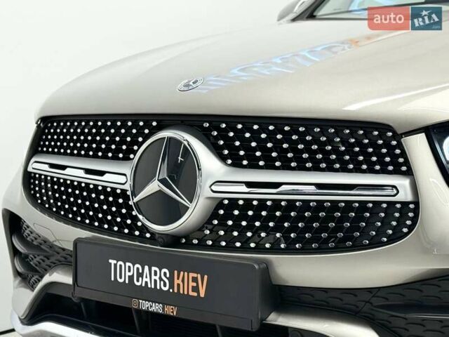 Серый Мерседес ГЛЦ-Класс, объемом двигателя 1.95 л и пробегом 45 тыс. км за 50700 $, фото 21 на Automoto.ua