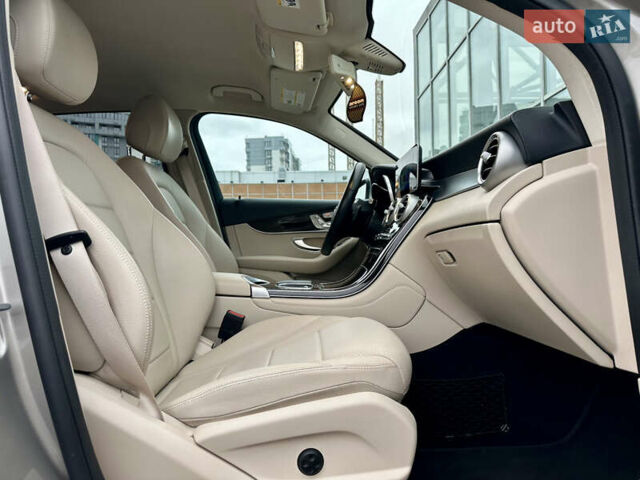 Мерседес ГЛЦ-Класс 2020 в Киеве на Automoto.ua Серый Мерседес ГЛЦ-Класс, объемом двигателя 2 л и пробегом 76 тыс. км за 33290 $, фото 47 на Automoto.ua