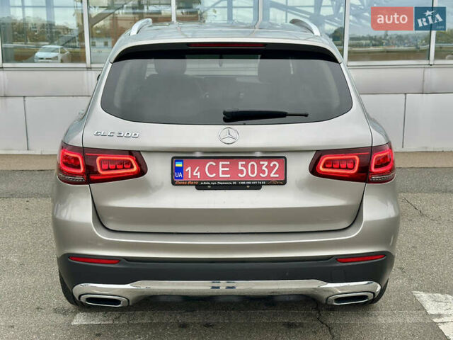 Сірий Мерседес ГЛЦ-Клас, об'ємом двигуна 2 л та пробігом 77 тис. км за 32490 $, фото 79 на Automoto.ua