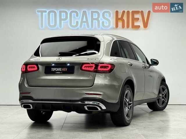 Серый Мерседес ГЛЦ-Класс, объемом двигателя 1.95 л и пробегом 45 тыс. км за 50700 $, фото 6 на Automoto.ua