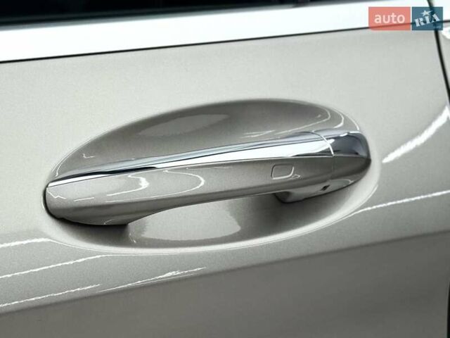Серый Мерседес ГЛЦ-Класс, объемом двигателя 1.95 л и пробегом 45 тыс. км за 50700 $, фото 25 на Automoto.ua