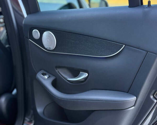 Серый Мерседес ГЛЦ-Класс, объемом двигателя 1.99 л и пробегом 75 тыс. км за 36000 $, фото 14 на Automoto.ua