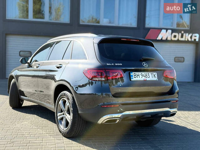Серый Мерседес ГЛЦ-Класс, объемом двигателя 1.99 л и пробегом 75 тыс. км за 36000 $, фото 5 на Automoto.ua