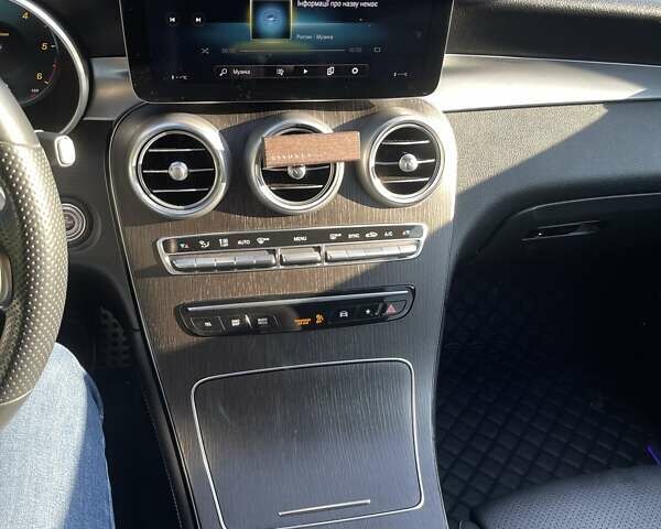 Сірий Мерседес ГЛЦ-Клас, об'ємом двигуна 1.95 л та пробігом 139 тис. км за 57999 $, фото 129 на Automoto.ua
