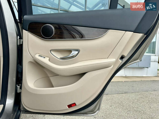 Сірий Мерседес ГЛЦ-Клас, об'ємом двигуна 2 л та пробігом 77 тис. км за 32490 $, фото 41 на Automoto.ua