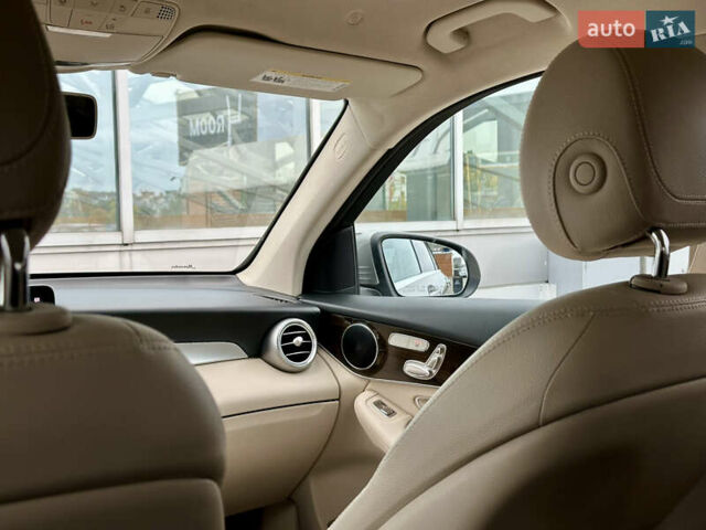 Мерседес ГЛЦ-Класс 2020 в Киеве на Automoto.ua Серый Мерседес ГЛЦ-Класс, объемом двигателя 2 л и пробегом 76 тыс. км за 33290 $, фото 53 на Automoto.ua