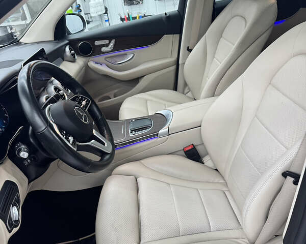 Серый Мерседес ГЛЦ-Класс, объемом двигателя 1.99 л и пробегом 75 тыс. км за 37500 $, фото 13 на Automoto.ua