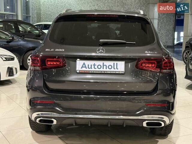 Серый Мерседес ГЛЦ-Класс, объемом двигателя 1.99 л и пробегом 95 тыс. км за 35500 $, фото 6 на Automoto.ua