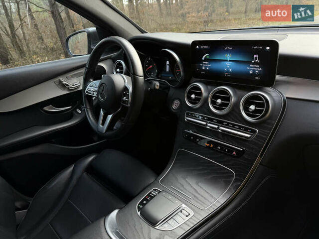 Серый Мерседес ГЛЦ-Класс, объемом двигателя 2 л и пробегом 90 тыс. км за 28500 $, фото 3 на Automoto.ua