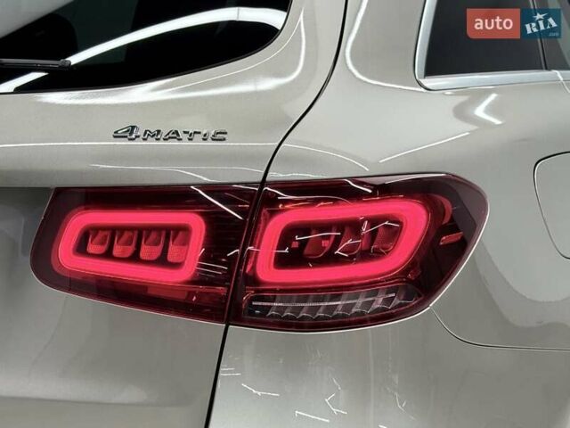 Серый Мерседес ГЛЦ-Класс, объемом двигателя 1.95 л и пробегом 45 тыс. км за 50700 $, фото 8 на Automoto.ua