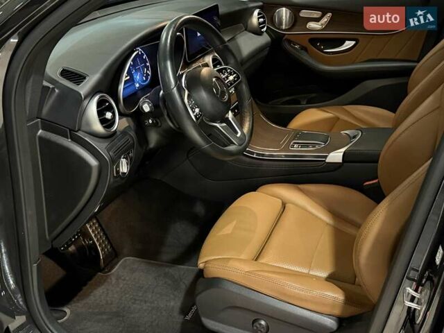 Серый Мерседес ГЛЦ-Класс, объемом двигателя 1.99 л и пробегом 95 тыс. км за 35500 $, фото 17 на Automoto.ua