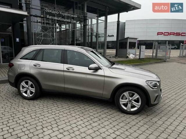 Сірий Мерседес ГЛЦ-Клас, об'ємом двигуна 2 л та пробігом 100 тис. км за 37000 $, фото 3 на Automoto.ua