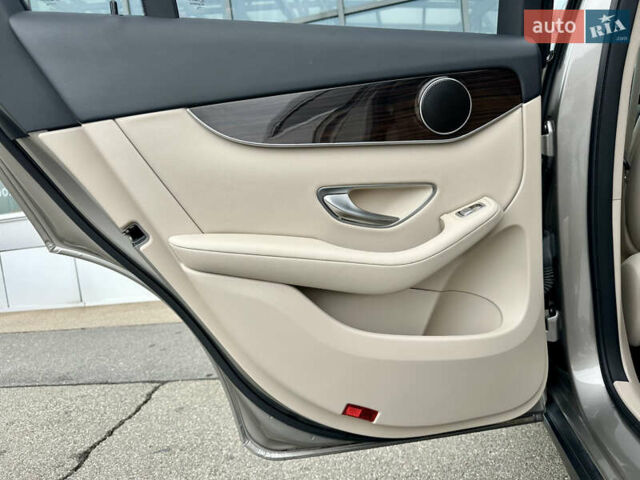 Сірий Мерседес ГЛЦ-Клас, об'ємом двигуна 2 л та пробігом 77 тис. км за 32490 $, фото 36 на Automoto.ua