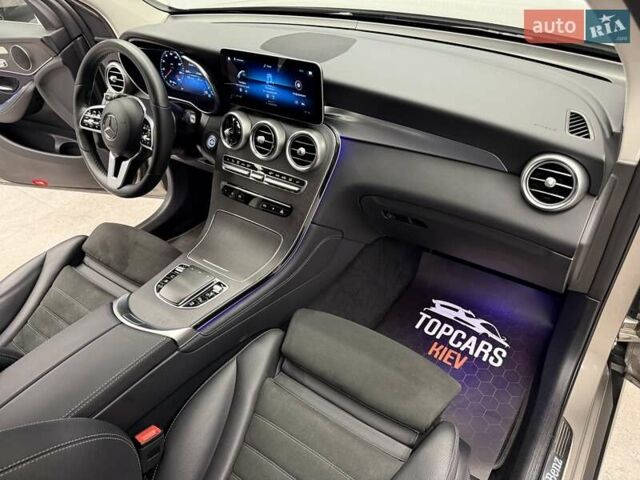 Серый Мерседес ГЛЦ-Класс, объемом двигателя 1.95 л и пробегом 45 тыс. км за 50700 $, фото 42 на Automoto.ua