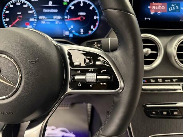 Серый Мерседес ГЛЦ-Класс, объемом двигателя 1.95 л и пробегом 45 тыс. км за 50700 $, фото 53 на Automoto.ua