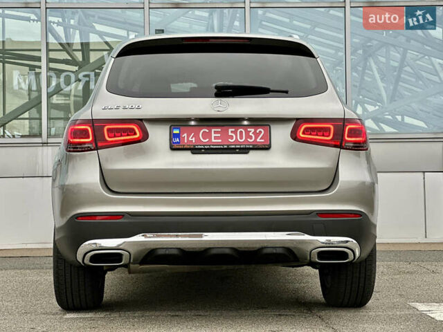 Сірий Мерседес ГЛЦ-Клас, об'ємом двигуна 2 л та пробігом 77 тис. км за 32490 $, фото 15 на Automoto.ua