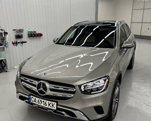 Серый Мерседес ГЛЦ-Класс, объемом двигателя 1.99 л и пробегом 75 тыс. км за 37500 $, фото 3 на Automoto.ua