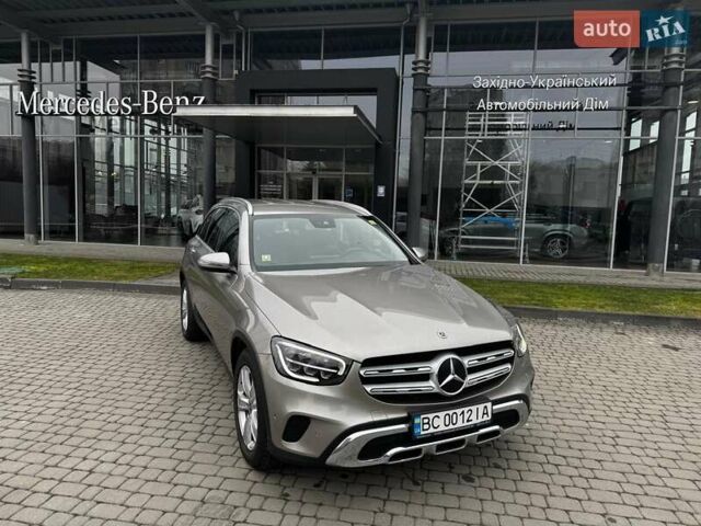 Сірий Мерседес ГЛЦ-Клас, об'ємом двигуна 2 л та пробігом 100 тис. км за 37000 $, фото 1 на Automoto.ua