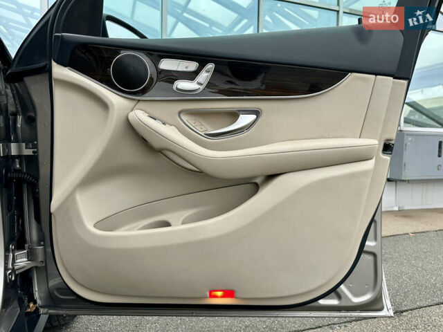 Мерседес ГЛЦ-Класс 2020 в Киеве на Automoto.ua Серый Мерседес ГЛЦ-Класс, объемом двигателя 2 л и пробегом 76 тыс. км за 33290 $, фото 45 на Automoto.ua