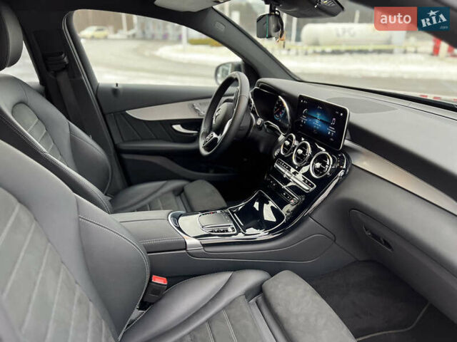 Серый Мерседес ГЛЦ-Класс, объемом двигателя 1.99 л и пробегом 35 тыс. км за 64000 $, фото 17 на Automoto.ua