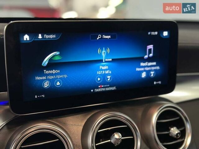 Серый Мерседес ГЛЦ-Класс, объемом двигателя 1.95 л и пробегом 72 тыс. км за 54900 $, фото 41 на Automoto.ua