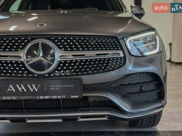 Серый Мерседес ГЛЦ-Класс, объемом двигателя 1.95 л и пробегом 72 тыс. км за 54900 $, фото 3 на Automoto.ua