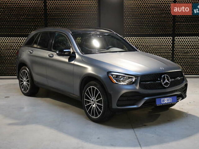 Серый Мерседес ГЛЦ-Класс, объемом двигателя 2 л и пробегом 40 тыс. км за 38000 $, фото 3 на Automoto.ua
