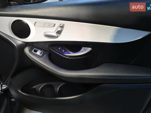 Серый Мерседес ГЛЦ-Класс, объемом двигателя 2 л и пробегом 40 тыс. км за 38000 $, фото 42 на Automoto.ua