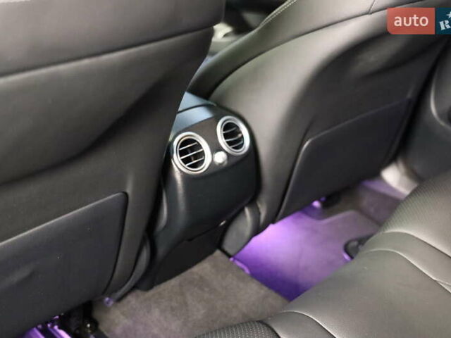 Серый Мерседес ГЛЦ-Класс, объемом двигателя 2 л и пробегом 40 тыс. км за 38000 $, фото 32 на Automoto.ua