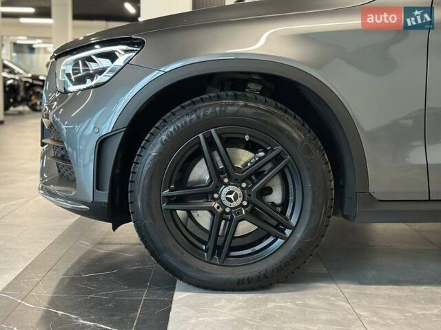 Серый Мерседес ГЛЦ-Класс, объемом двигателя 1.95 л и пробегом 72 тыс. км за 54900 $, фото 5 на Automoto.ua