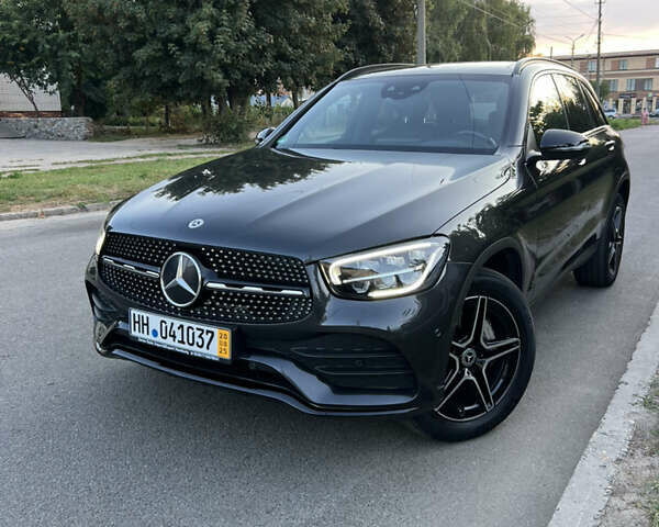 Серый Мерседес ГЛЦ-Класс, объемом двигателя 1.99 л и пробегом 154 тыс. км за 49800 $, фото 2 на Automoto.ua