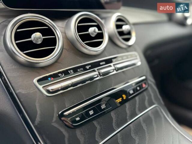 Сірий Мерседес ГЛЦ-Клас, об'ємом двигуна 2 л та пробігом 40 тис. км за 40000 $, фото 10 на Automoto.ua