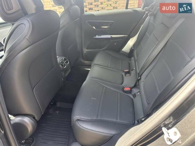 Серый Мерседес ГЛЦ-Класс, объемом двигателя 1.99 л и пробегом 54 тыс. км за 70000 $, фото 22 на Automoto.ua