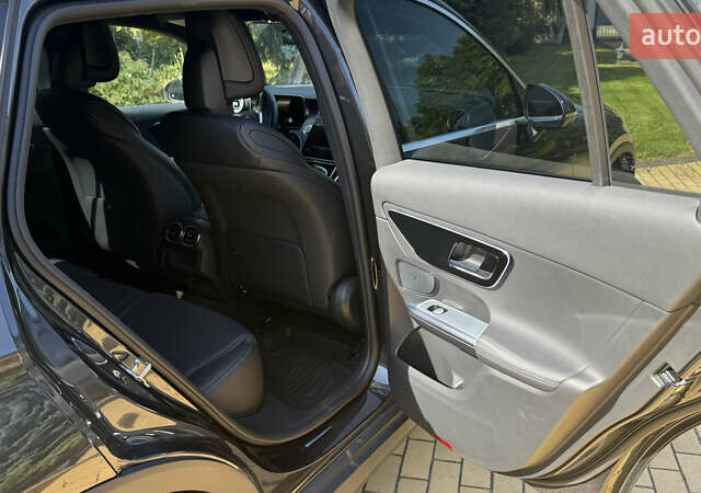 Серый Мерседес ГЛЦ-Класс, объемом двигателя 1.99 л и пробегом 54 тыс. км за 70000 $, фото 18 на Automoto.ua