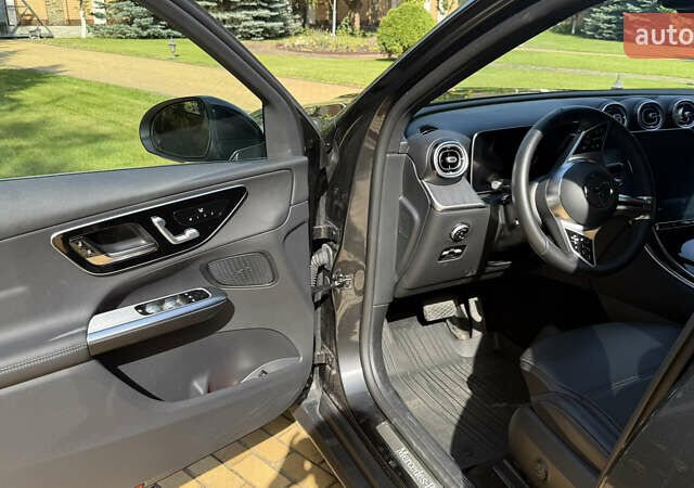 Серый Мерседес ГЛЦ-Класс, объемом двигателя 1.99 л и пробегом 54 тыс. км за 70000 $, фото 16 на Automoto.ua