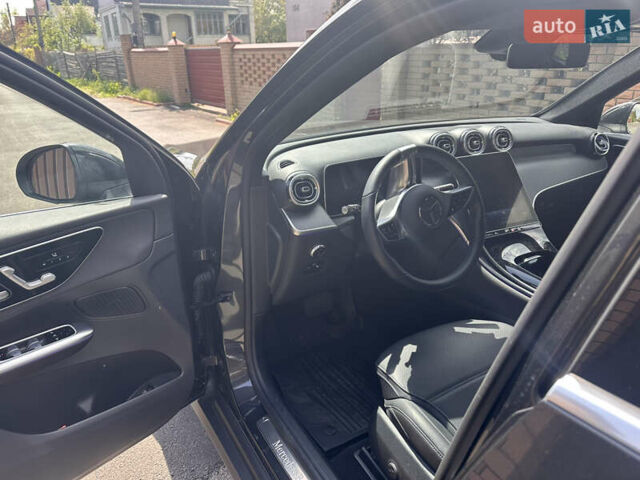 Серый Мерседес ГЛЦ-Класс, объемом двигателя 1.99 л и пробегом 54 тыс. км за 70000 $, фото 23 на Automoto.ua