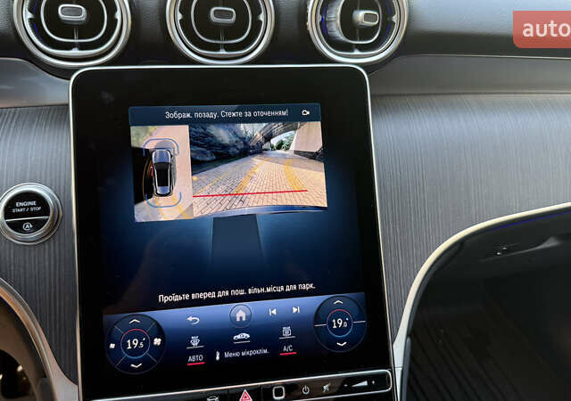 Серый Мерседес ГЛЦ-Класс, объемом двигателя 1.99 л и пробегом 54 тыс. км за 70000 $, фото 10 на Automoto.ua