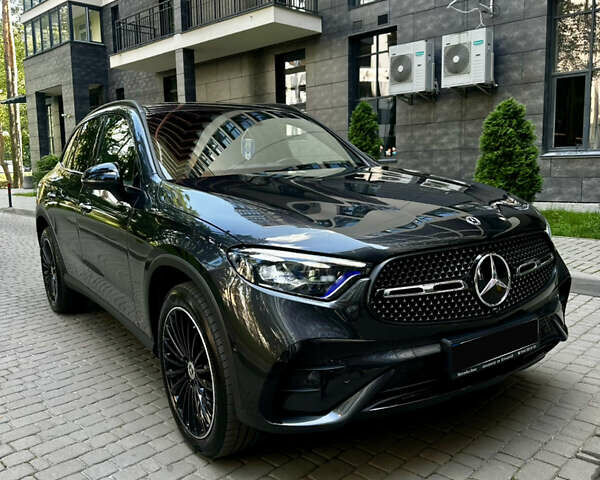 Серый Мерседес ГЛЦ-Класс, объемом двигателя 1.99 л и пробегом 24 тыс. км за 79999 $, фото 1 на Automoto.ua