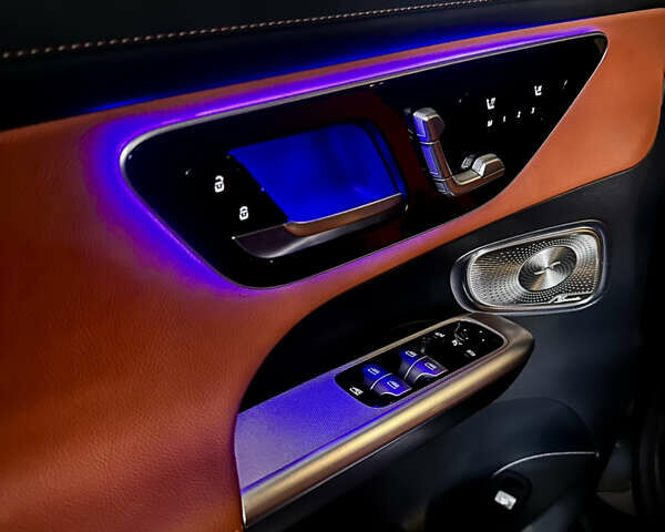 Серый Мерседес ГЛЦ-Класс, объемом двигателя 1.99 л и пробегом 24 тыс. км за 79999 $, фото 29 на Automoto.ua