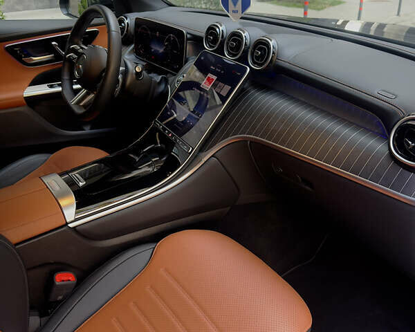 Серый Мерседес ГЛЦ-Класс, объемом двигателя 1.99 л и пробегом 24 тыс. км за 77800 $, фото 20 на Automoto.ua