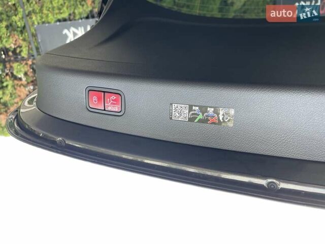 Серый Мерседес ГЛЦ-Класс, объемом двигателя 1.99 л и пробегом 10 тыс. км за 79999 $, фото 22 на Automoto.ua