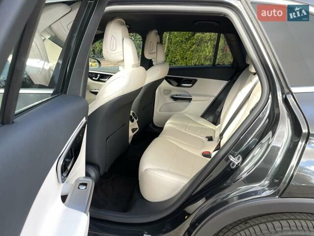 Серый Мерседес ГЛЦ-Класс, объемом двигателя 1.99 л и пробегом 10 тыс. км за 79999 $, фото 20 на Automoto.ua