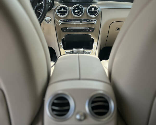 Синий Мерседес ГЛЦ-Класс, объемом двигателя 1.99 л и пробегом 245 тыс. км за 26500 $, фото 13 на Automoto.ua