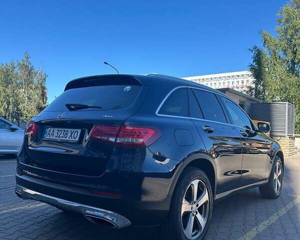 Мерседес ГЛЦ-Класс 2016 в Киеве на Automoto.ua Синий Мерседес ГЛЦ-Класс, объемом двигателя 1.99 л и пробегом 251 тыс. км за 20500 $, фото 4 на Automoto.ua