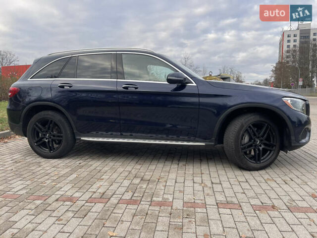 Синий Мерседес ГЛЦ-Класс, объемом двигателя 1.99 л и пробегом 71 тыс. км за 25672 $, фото 4 на Automoto.ua