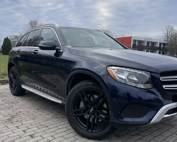 Синий Мерседес ГЛЦ-Класс, объемом двигателя 1.99 л и пробегом 71 тыс. км за 25672 $, фото 2 на Automoto.ua