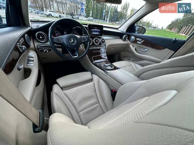 Синий Мерседес ГЛЦ-Класс, объемом двигателя 1.99 л и пробегом 67 тыс. км за 28000 $, фото 35 на Automoto.ua