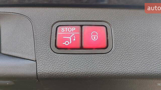 Синій Мерседес ГЛЦ-Клас, об'ємом двигуна 1.99 л та пробігом 135 тис. км за 22000 $, фото 15 на Automoto.ua
